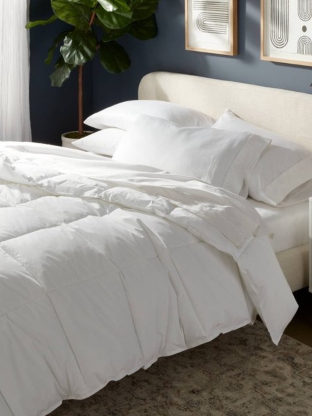 THRESHOLD NWT King/California King All Seasons Performance Down Alt
Comforter